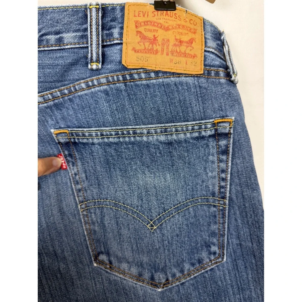 Levi's 505 Straight Leg Jeans Men's 38x32 Blue Medium Wash Denim Casual Classic